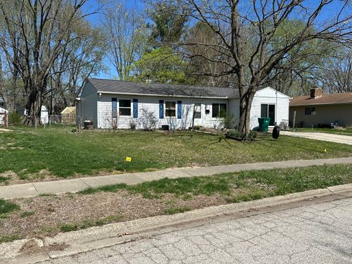 212 Maplebrook Dr, Brownsburg, IN, 46112-1621 | Card Image