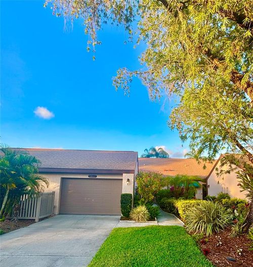5847 Clubside Drive, SARASOTA, FL, 34243 | Card Image