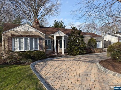 668 Hillsdale Avenue, Hillsdale, NJ, 07642 | Card Image