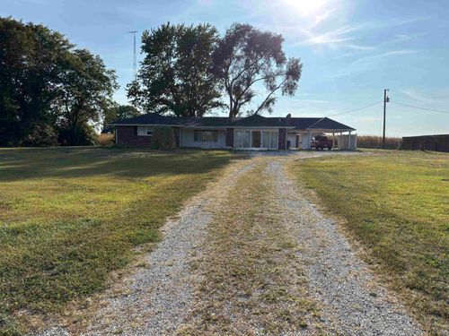 11348 S Us Highway 35, Galveston, IN, 46932-8817 | Card Image