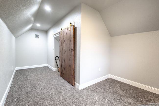 177 E Short Meadow Dr, House other with 4 bedrooms, 4 bathrooms and null parking in Lytle TX | Image 26