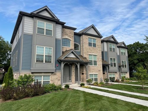 664 Elm St, Deerfield, IL, 60015-4265 | Card Image