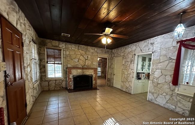 19614 Grey Forest Dr, House other with 2 bedrooms, 2 bathrooms and null parking in Helotes TX | Image 4