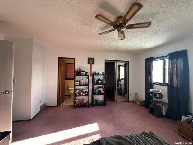 502 Busteed St, House other with 6 bedrooms, 4 bathrooms and 6 parking in Kerrobert SK | Image 23