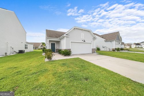215 Crabapple Cir, Port Wentworth, GA, 31407-3367 | Card Image