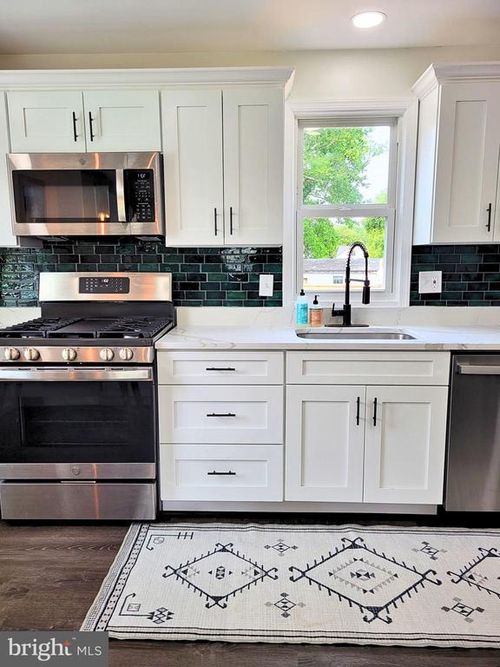 200 Mohican Dr, OXON HILL, MD, 20745-1305 | Card Image