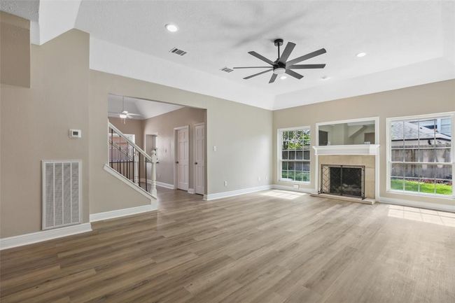 6034 Pin Oak Pl, House other with 4 bedrooms, 4 bathrooms and 2 parking in Spring TX | Image 11
