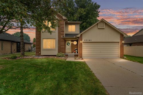 42161 Schoenherr Rd, Sterling Heights, MI, 48313-3455 | Card Image