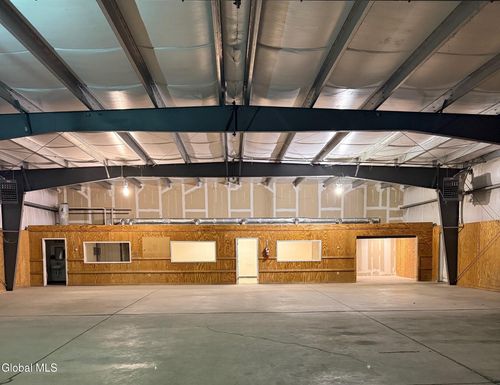 572 3rd Ave Ext, Rensselaer, NY, 12144-5630 | Card Image