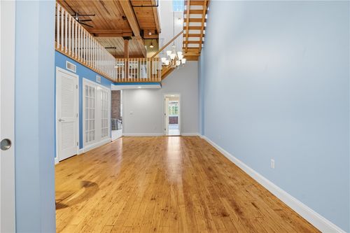 316-1 Tupperware Dr, North Smithfield, RI, 02896-6877 | Card Image