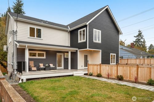 b-9253 6th Ave Nw, Seattle, WA, 98117-2120 | Card Image