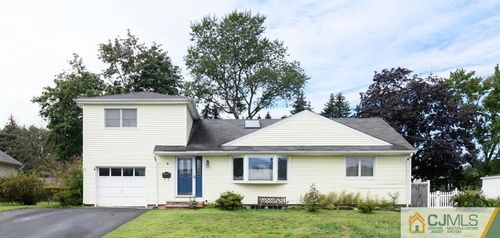 9 Hedden Pl, Middletown, NJ, 07748-3611 | Card Image