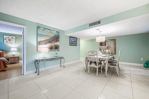 203-5600 Flagler Dr, West Palm Beach, FL, 33407-2648 | Card Image