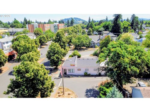 6736 Se Powell Blvd, Portland, OR, 97206-2637 | Card Image