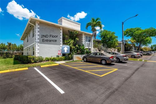 201-3-430 Ne 210th Circle Ter, Miami, FL, 33179-1851 | Card Image