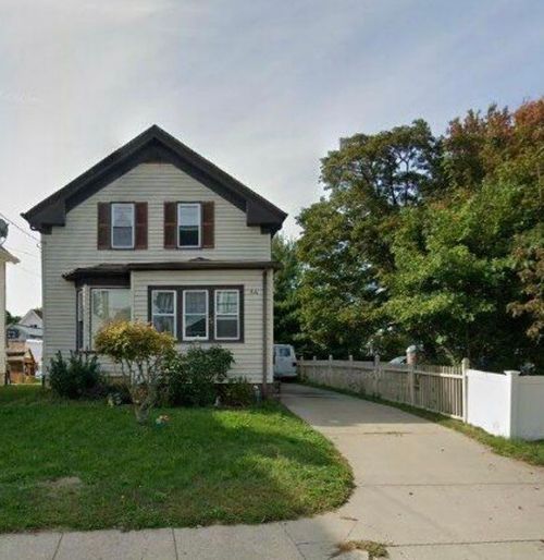 44 Walnut St, East Providence, RI, 02914-4426 | Card Image
