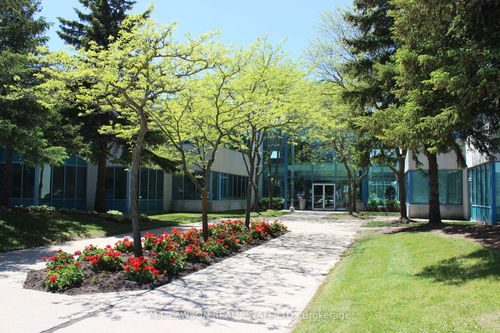200-340 Ferrier St, Markham, ON, L3R2Z5 | Card Image