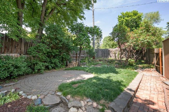 312 Nw Harrison St, Home with 2 bedrooms, 2 bathrooms and null parking in Pullman WA | Image 17
