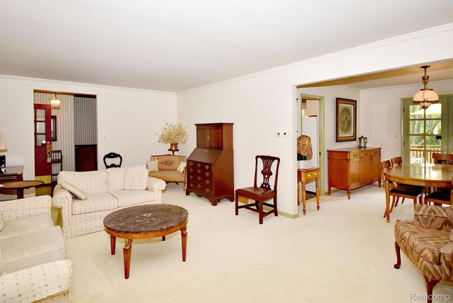 1010 Rock Spring Rd, House other with 4 bedrooms, 3 bathrooms and null parking in Bloomfield Hills MI | Image 6