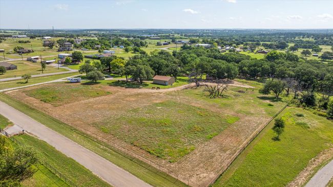 111 Encino Springs Ln, House other with 3 bedrooms, 2 bathrooms and null parking in Weatherford TX | Image 10
