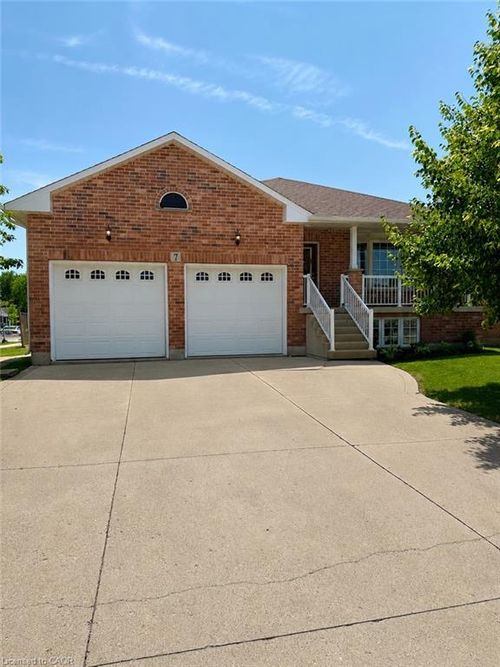 7 Spitfire Dr, Mount Hope, ON, L0R1W0 | Card Image