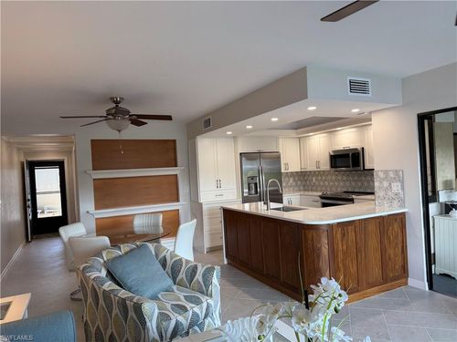 713-5850 Trailwinds Dr, FORT MYERS, FL, 33907-8362 | Card Image