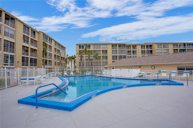 K302 - 3622 Lake Bayshore Dr, Condo with 2 bedrooms, 2 bathrooms and null parking in BRADENTON FL | Image 34