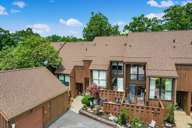 4958 Wintersong Ln, Condo with 2 bedrooms, 3 bathrooms and null parking in Westerville OH | Image 39