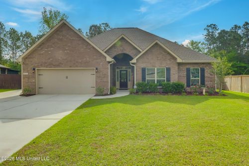 8456 Rock Glen Rd, Biloxi, MS, 39532-7948 | Card Image