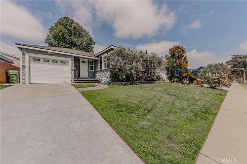 7704 Isis Ave, Los Angeles, CA, 90045-3326 | Card Image