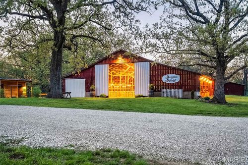 129 Vaughan Rd, Eldon, MO, 65026-4901 | Card Image