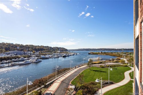 1036-100 Garvies Point Rd, Glen Cove, NY, 11542-5007 | Card Image