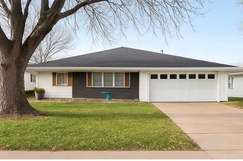 4821 Sue Ave, Groves, TX, 77619-3118 | Card Image