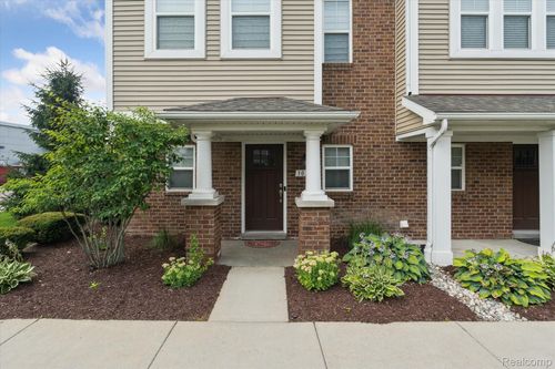 3076 Kilmer Dr, Troy, MI, 48083-5022 | Card Image