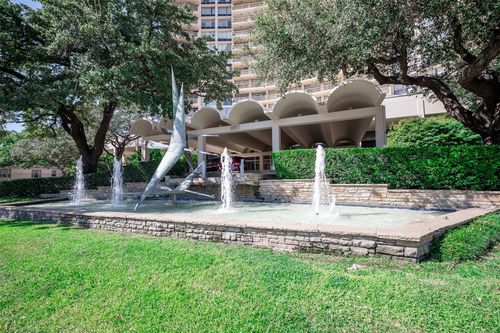 900-6211 W Northwest Hwy, Dallas, TX, 75225-3424 | Card Image