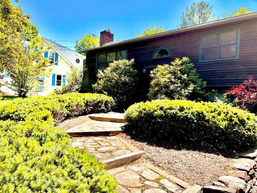Maple St, Essex Junction, VT 05452