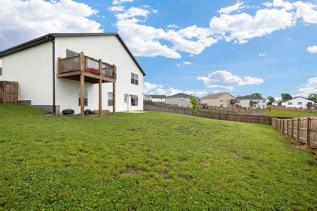 Huge Fenced Yard | Image 41