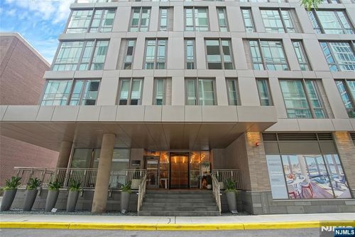 2 Shore Ln, Jersey City, NJ, 07310-1415 | Card Image