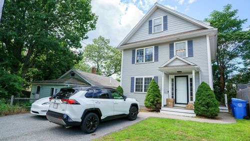 111 Marivista Ave, Waltham, MA, 02451-3062 | Card Image