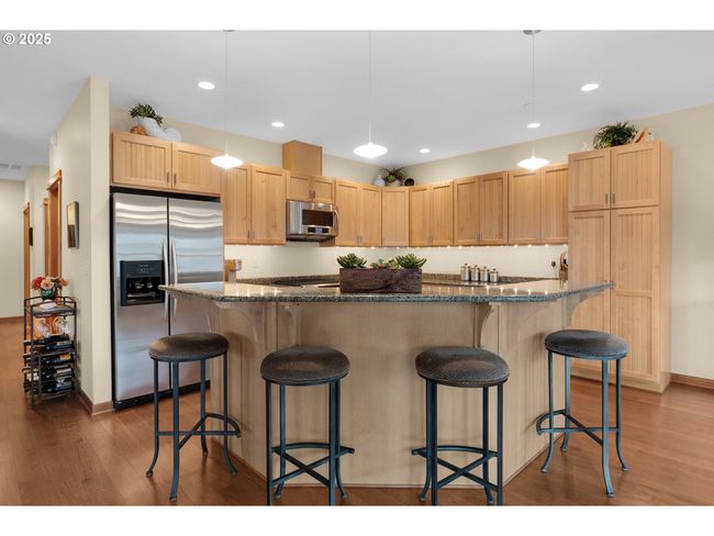 APT-201 - 123 S Hemlock St, Condo with 3 bedrooms, 2 bathrooms and null parking in Cannon Beach OR | Image 18
