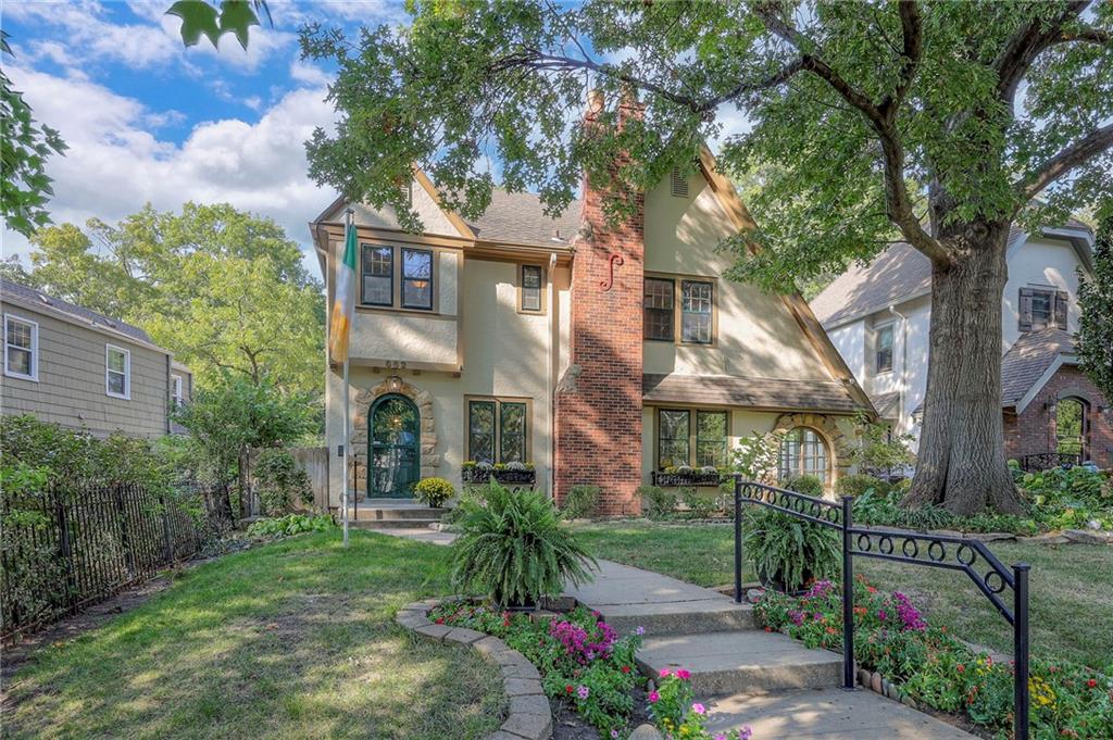 70th St, Kansas City, MO 64113