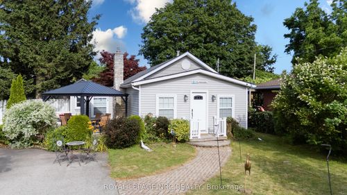 98 Haun Rd, Crystal Beach, ON, L0S1B0 | Card Image