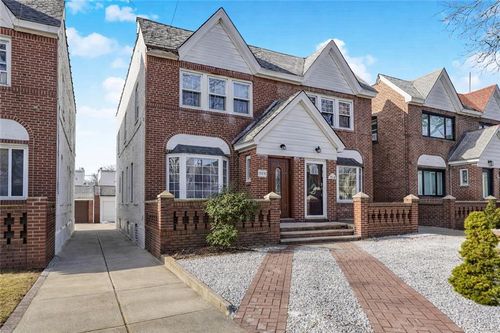 132-12 82nd St, Ozone Park, NY, 11417-1204 | Card Image