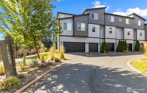 b2-3230 148th St Sw, Lynnwood, WA, 98087-5811 | Card Image