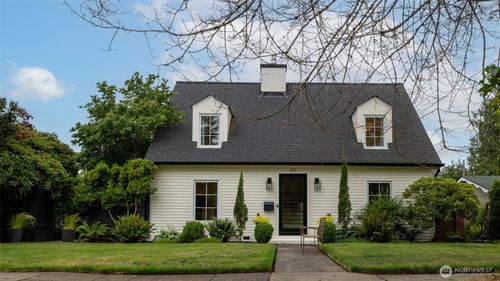 823 H St, Centralia, WA, 98531-4728 | Card Image