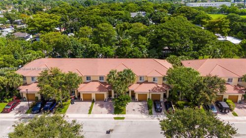 3237 Nw 32nd Ter, Oakland Park, FL, 33309-8229 | Card Image
