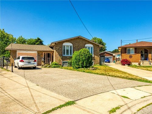 18 Villa Crt, Hamilton, ON, L8W1M2 | Card Image