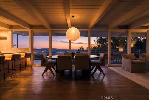 8448 Franklin Ave, Los Angeles, CA, 90069-1503 | Card Image