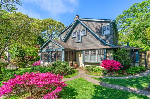 35 Glades Way, Halesite, NY, 11743-2161 | Card Image