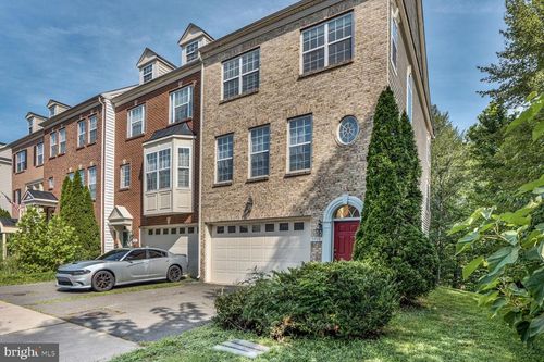 9798 Corbett Pl, MANASSAS PARK, VA, 20111-7003 | Card Image